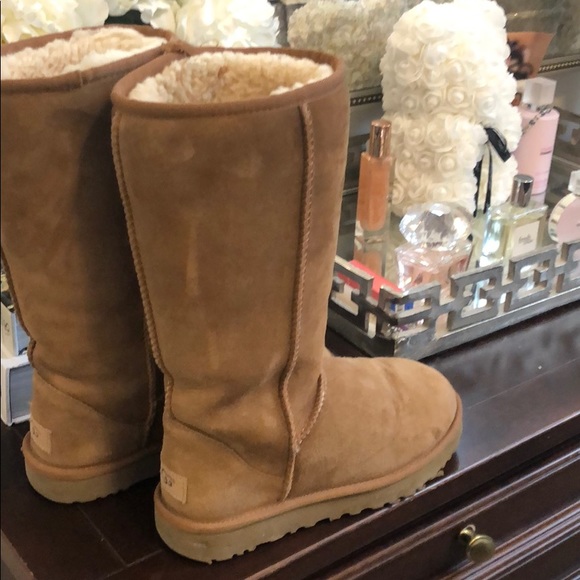 SOLD Ugg Classic Tall Camel boot - Picture 4 of 5